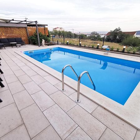 A4 Apartmani Kevic Каштела Экстерьер фото