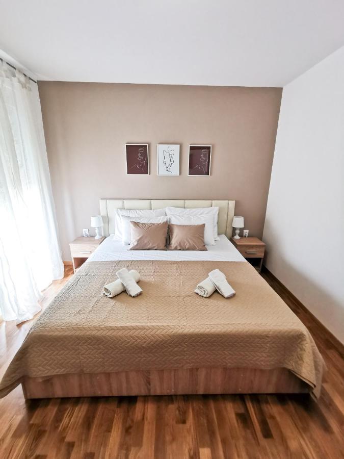 A4 Apartmani Kevic Каштела Экстерьер фото