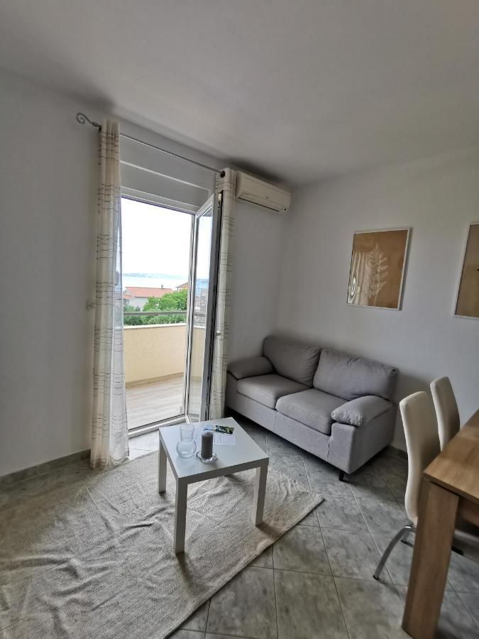 A4 Apartmani Kevic Каштела Экстерьер фото