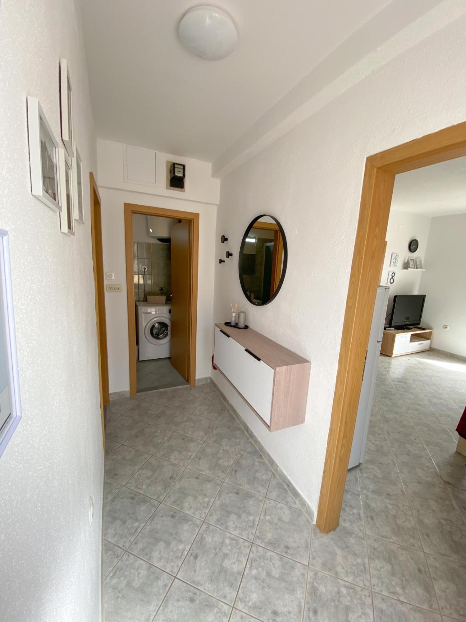 A4 Apartmani Kevic Каштела Экстерьер фото